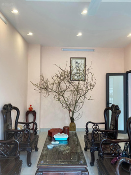 Chính chủ bán nhà Ngọc Thụy 4 tầng, DT 160m² full nội thất phù hợp kinh doanh