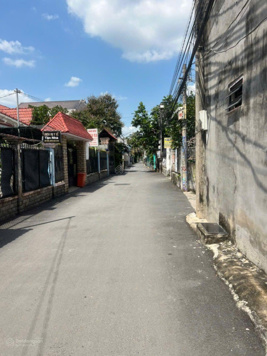 Bán nhà riêng 76m2(6x12,7) 2 mặt tiền đường, dân xung quanh đông, cách trung tâm HCM 15p đi xe