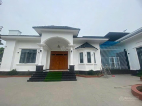 Bán biệt thự sân vườn diện tích 1654m2 giá rẻ nhất thị trường