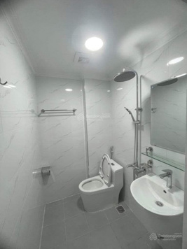 Nhà đẹp phân lô Phố 8/3, HBT, 41 m2, 5 tầng dân xây chắc chắn, ô tô tránh trước nhà, chỉ 10,8 tỷ