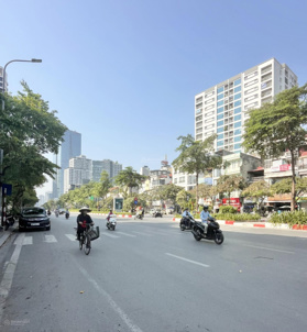 Nhà phố Văn Cao, Ba Đình, Phân Lô 2 Thoáng 58m2*5 Tầng, 10.8 tỷ cách phố hơn 10m, Kinh doanh