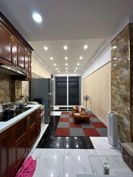 Bán nhà phố Hoàng Ngân. 30m2. 4 tầng. mặt tiền 2.8m. 5.4 tỷ