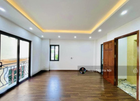 Phố Trương Định, 39m2 x 5 tầng thang máy xịn sò.