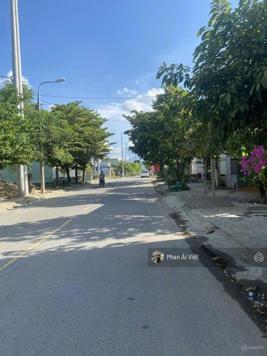 Đất đẹp ra nhanh,Đ.Cao Triều Phát,Phường 8 Cà Mau,gần Coopmart Cà Mau,100m2/500tr,SHR,Đất thổ cư