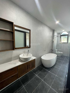 Chính chủ bán nhà đẹp Hòa Xuân, 3 tầng, công năng đầy đủ, chỉ cần xách vali vào ở 0385 937 505