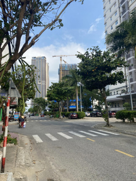 78 triệu/m2 mặt phố Bà Huyện Thanh Quan. Sổ 300m2, ngang 10m, dòng tiền 40 triệu/tháng