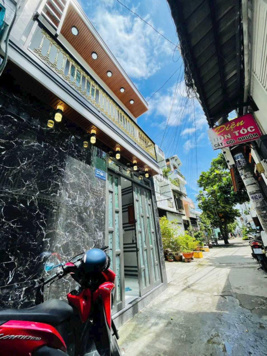 Nhà Phạm Văn Chiêu, hướng Đông Nam, hẻm 3m, dưới 3 tỷ bớt lộc khách thiện chí. Gọi 0906 435 138