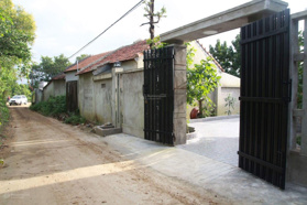 Bán căn villa biệt thự sân vườn 2 cổng(1 chính 1 phụ) vị trí phong thủy tuyệt đẹp sổ đỏ chính chủ