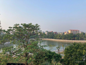 Bán nhà Thạch Bàn, 6 tầng, thang máy, gara ô tô, đường ô tô tránh. Vừa ở, vừa kinh doanh hết ý