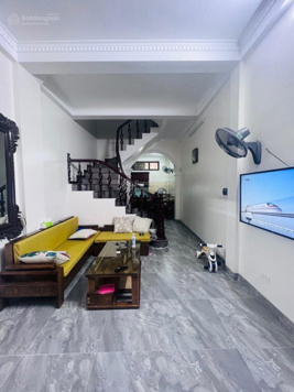 Pháo Đài Láng - 30m ra ô tô - nhà đẹp - 43m2 x 5 tầng, chỉ 9 tỷ