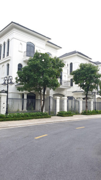 Bán nhà phân khu Phong Lan. Hướng Đông Nam. 1 căn view vườn. 1 căn view hồ