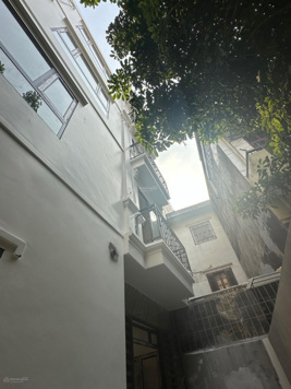 Bán nhà Xây mới lô góc 5, 40m2, 30m ra MP Trần Đại Nghĩa. Ngõ 3 gác tránh xe máy SĐCC nở hậu 6,5 tỷ