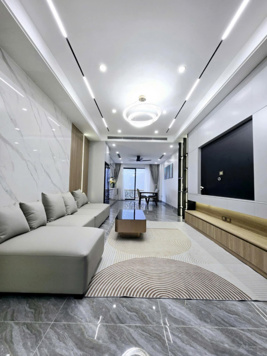 Bán nhà đẹp phố Ngọc Thụy, Oto tránh dừng đỗ, 52m2 - 8 tầng, thang máy, full nội thất, giá 12.5 tỷ