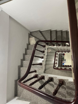 Chính chủ bán gấp nhà 4 tầng Thượng Thanh DT 40m2, gần trường, chợ, công viên, đường 12m