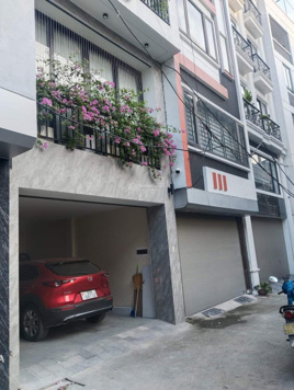 Bán nhà mới phố Đàm Quang Trung 45m2x6T. Gara, thang máy, full nội ngoại thất, 10 tỷ