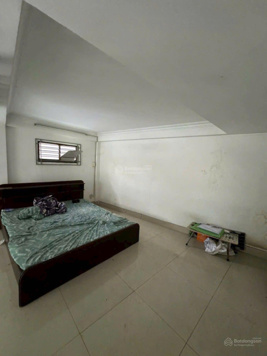 Bán nhà mặt tiền khu họ Lê, Q. Tân Phú; ngang 4m nở hậu 4,85m. DTCN 36.3m2