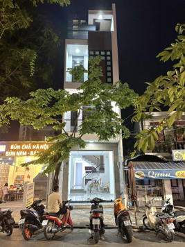 Bán nhà ngay khu phố điểm tâm MT Huỳnh Thúc Kháng, Phường Bình Hiên, Quận Hải Châu, TP. Đà Nẵng