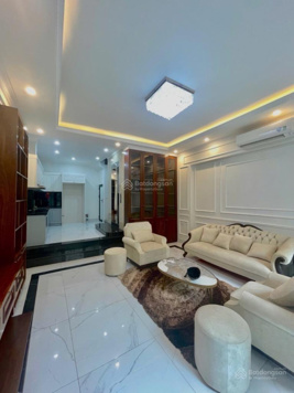 BÁN GẤP NHÀ NGỌC THUỴ LONG BIÊN 41M2 5 TẦNG GIÁ CHỈ HƠN 6TỶ