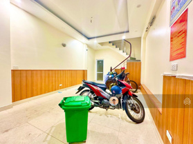 Nhà mới xây Lê Thanh Nghị, cho thuê 350tr/năm 48m2 5 tầng 8 ngủ 9.6 tỷ, 20m ra phố