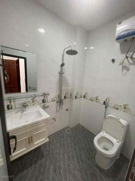 Bán nhà ngõ 58 Đào Tấn, Cống Vị, Ba Đình 40m2 xây 6 tầng thang máy giá 8.8 tỷ