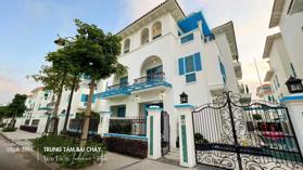 Cần bán căn biệt thự song lập mặt biển Hạ Long full nội thất doanh thu 1 tỷ/năm