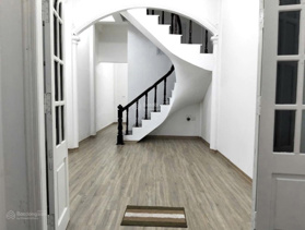 Nhà trung tâm Ba Đình, phố Tân Ấp, ô tô vào nhà