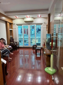 Bán nhà Đào Tấn, kinh doanh sầm uất, vỉa hè, nhà 5 tầng đẹp giá hơn 12 tỷ