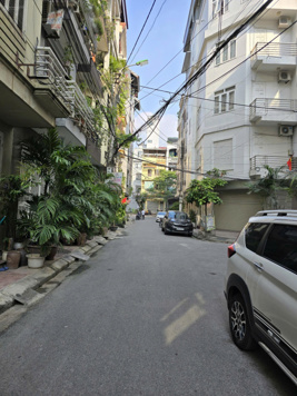 Bán nhà phân lô vip, phố Vĩnh Phúc, Ba Đình. DT 50m2x5T, MT 4m. Giá 16,5 tỷ