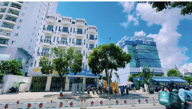 Chủ ngộp cần bán gấp giáp MT Nguyễn Sơn Q. Tân Phú 80m2 thang máy 4 tầng giá 13.5 tỷ thương lượng