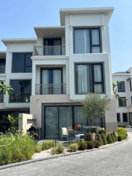 Chỉ từ 8,9 tỷ đã sở hữu trong tay biệt thự mặt Biển Bãi tắm, sở hữu lâu dài tại KĐT Hạ Long Marina.