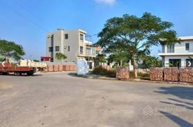 Chính chủ cần bán lô đất rộng rãi, vị trí đẹp, sở hữu mặt tiền rộng 10m cực lý tưởng
