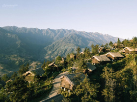 Bán nhanh biệt thự 293m2 full nội thất tại Sapa Jade Hill, giá chỉ 10 tỷ bao phí. LH: 0916 479 168