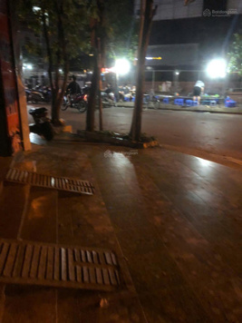 Sang nhượng MBKD 45m2x2 tầng có 2 mặt tiền vỉa hè rộng cạnh 2 chung cư khu đông văn phòng