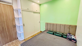 Chính chủ bán căn 2PN2VS căn góc toà S1.08 trung tâm 64m2 đủ nội thất đẹp, gía nhỉnh 3 tỷ, sắn sổ