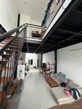 Bán nhà riêng 100m2 đất ở - nhà kiểu hiện đại khung kết hợp thép tiền chế và bê tông kiêm cố