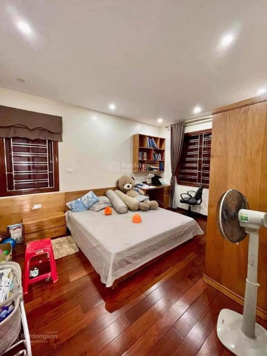 Cần bán nhà mặt phố Láng Hạ 100m x 5 tầng x 4.1m mặt tiền - lô góc - kinh doanh sầm uất - giá 57 tỷ