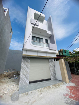 Siêu phẩm 3 tầng mặt ngõ. Oto đỗ cửa ngày đêm Lương Quán, Nam Sơn