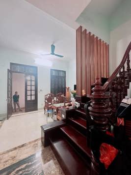 BÁN NHÀ HIẾM - NGÕ 3 GÁC - CÁCH Ô TÔ TRÁNH 40M - VỊ TRÍ ĐẸP TẠI NGUYỄN VĂN CỪ, LONG BIÊN