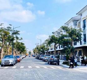 Chính chủ bán nhà phố Verosa Park 6x17m trục chính 20m. View công viên. Gọi Ngay 0982 667 473