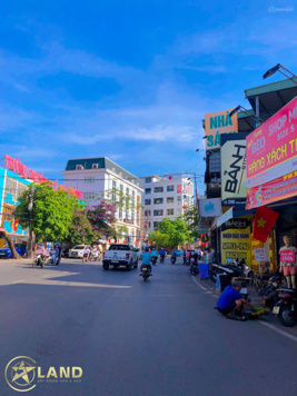 Bán nhà mặt đường Trần Nguyên Hãn 190m2 - MT 7m - 3 mặt tiền - Gần ngã tư An Dương