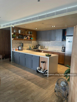 Tin trực tiếp chính chủ - 3PN tòa Brilliant nội thất đẹp - Có sổ hồng - DT 219m2 - giá bán 23 tỷ