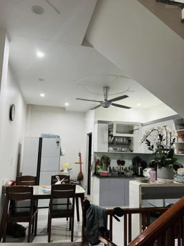 Cực bất ngờ bán căn nhà 4 tầng khu tái định cư phố Thế Lữ, Hồng Bàng chỉ 5. X tỷ