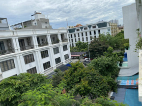 Bán nhà 4 tầng đẹp mặt đường Đặng Ma La- VT đẹp gần siêu thị Aeon Mall- ko gian sống xanh-thang máy