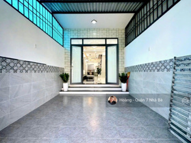 Nhà hẻm xe hơi đường Huỳnh Tấn Phát - DT 4x20m - 1trệt 2lầu sân thượng 4PN 5WC - Cách Q7 tầm 400m