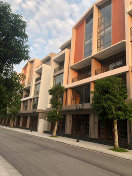 Bán gấp biệt thự giá 11,678 tỷ VND tại The Crown - Vinhomes Ocean Park 3, DT đất 78m2, mặt tiền 6m