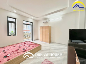 Cho thuê căn hộ dịch vụ mới xây full nội thất, ngay ngã tư Bốn Xã