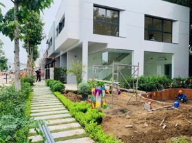 Bán gấp căn nhà phố vườn 217m2 ngay DT743 với giá 4tỷ3
