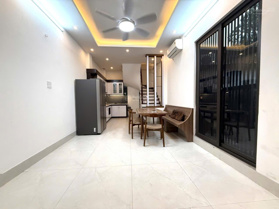 Chính chủ bán nhà Đội Cấn đầu Liễu Giai 35m2 5 tầng lô góc tặng full nội thất giá hơn 7 tỷ