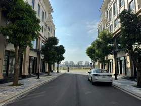 HÀNG HIẾM GIÁ TỐT- Liền kề 75m, nằm giữa chung cư , trường học, đường thông ra cao tốc