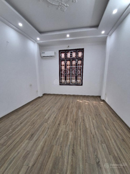 Bán Nhà Đường Văn Cao 40m2, 5tầng, Mặt Tiền 4m, giá 8.9tỷ KD-Thang Máy,Đường ÔTÔ